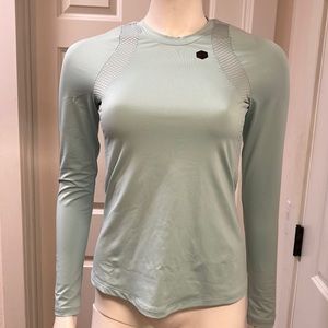 Under Armour Athletic/Athleisure L/S Top, NWT!